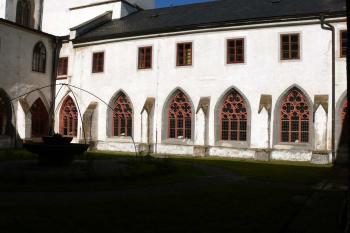 Rajský dvůr kláštera (© Jiří Cukr, 05/2013)