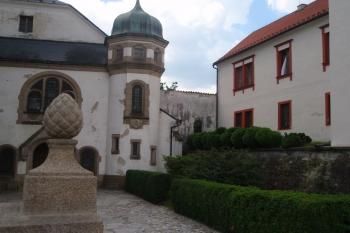 Klášter (© Veronika Vaňková, 07/2008)