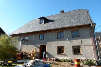 vstupní průčelí mlýna ( © Jan P. Štěpánek 10/2011)