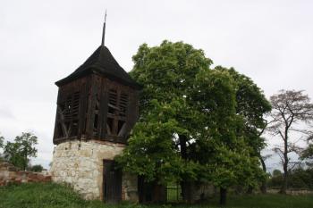 Zvonice od jihovýchodu ( © Ivan Grisa 05/2010)
