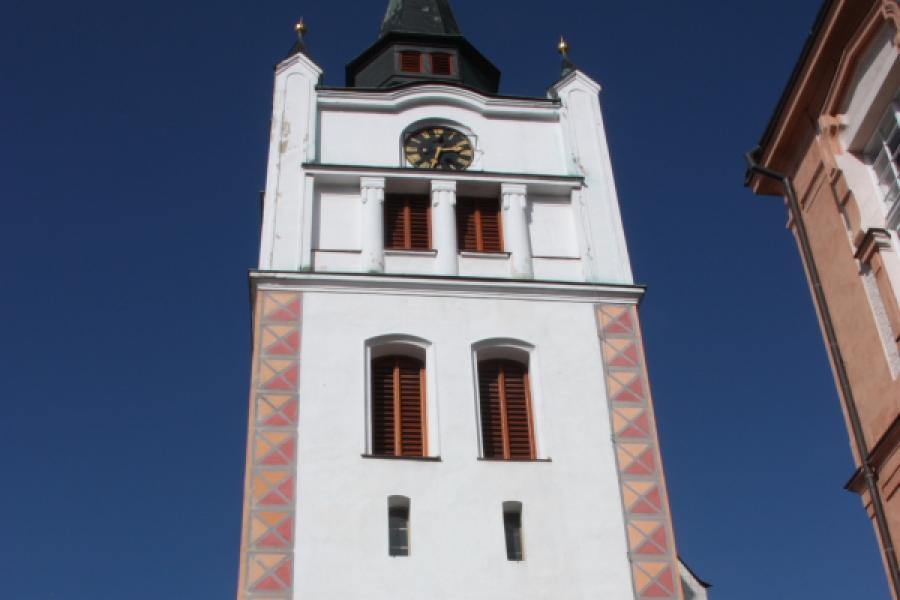 zvonice u kostela Navštívení Panny Marie