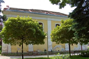 synagoga od SV (© Rodochrozit, 07/2013)