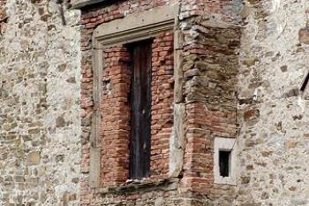 goticko-renesanční arkýř západního křídla ( © Pavel Zany Komárek 22/9/2002)