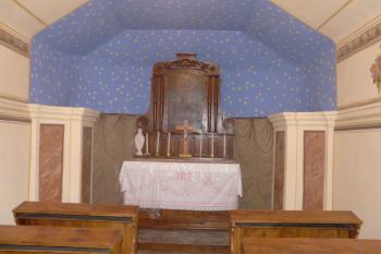 presbytář s iluzívní výmalbou (© Jaroslav Valečka, 01/2012)