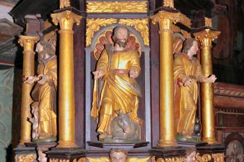 renesanční kazatelna se sochami evangelistů Matouše, Lukáše a Jana (socha sv. Marka se nedochovala) (© Pavel Zany Komárek 01/2012)