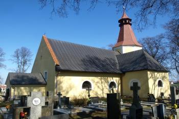 kostel od západu ( © Milan Caha 04/2010)