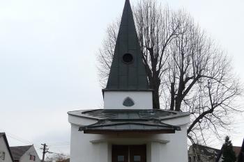 kaple od jihu (© Jaroslav Valečka,12/2011)