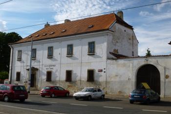 klášter servitů s kaplí sv. Martina-Praha 6 Řepy (© Vlastislav Mareček, 07/2016)