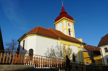 kaple od východu (© Jaroslav Valečka, 01/2012)
