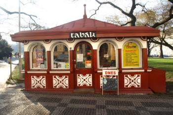rondokubistický kiosek - čelní pohled ( © Milan Caha 01/2012)