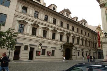 průčelí z Ovocného trhu ( © Milan Caha 01/2012)