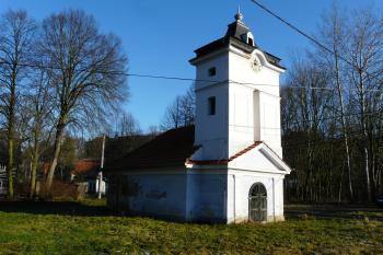 kaple od jihozápadu (© Jaroslav Valečka, 01/2012)