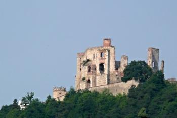 hrad od východu ( © Jan P. Štěpánek 06/2011)