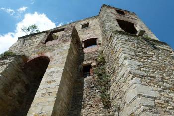 vnější stěna hlavního paláce ( © Jan P. Štěpánek 06/2012)