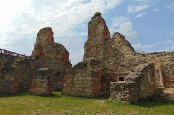 Severní dvojprostorový palác (© Dušan Dohňanský  07/2021)