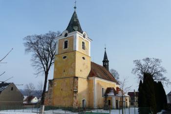 kostel od jihozápadu (© Jaroslav Valečka, 01/2012)