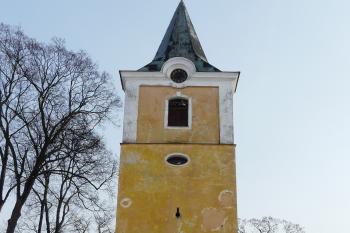 věž v západním průčelí (© Jaroslav Valečka, 01/2012)