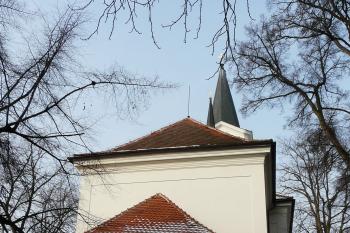 presbytář se sakristií (© Jaroslav Valečka, 01/2012)