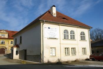  ( © Milan Caha 02/2012)