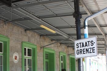 Železniční hraniční nádraží Železná Ruda-Alžbětín / Bayerisch Eisenstein (© Martin Karas, 08/2011)