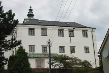východní křídlo zámku (© D Dohňanský, 07/2015)