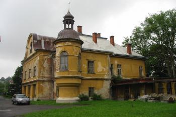 východní část zámku (© D Dohňanský, 08/2014)