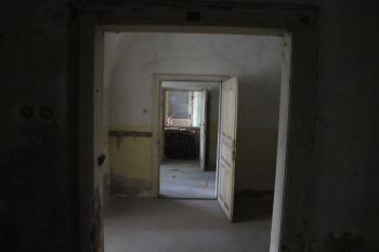 průchod zám.pokoji (© D Dohňanský, 10/2016)
