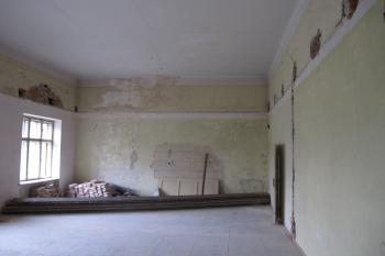 největší místnost - bývalý zám.sál (© D Dohňanský, 10/2016)