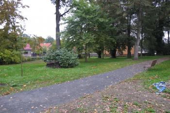 zrekonstruovaný zámecký park (© D Dohňanský, 10/2016)