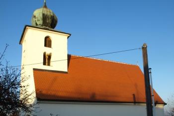 kostel od jihu ( © Milan Caha 03/2012)
