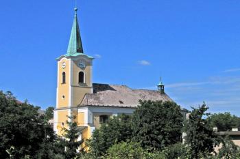 Kostel sv. Anny ve Slavkově u Opavy ( © Pavel Vítek 06/2011)