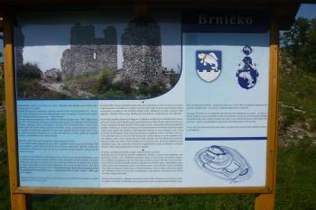 infotabule u hradu ( © Ondřej Štěpánek 10/2011)