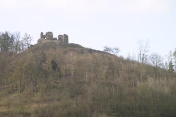 Zřicenina hradu Brníčko (© Vlastislav Mareček, 04/2011)