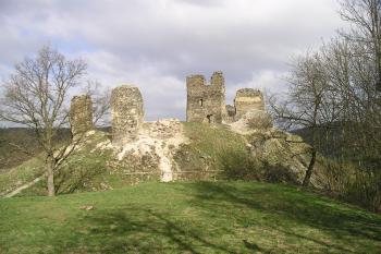 Zřicenina hradu Brníčko (© Vlastislav Mareček, 04/2011)