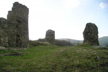 Zřicenina hradu Brníčko (© Vlastislav Mareček, 04/2011)