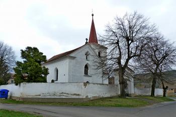 kostel sv. Petra a Pavla - Dubany (© Kinař František, 04/2012)
