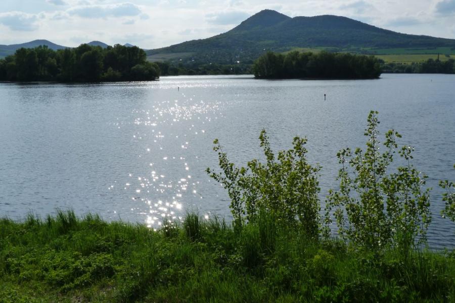 Žernosecké jezero