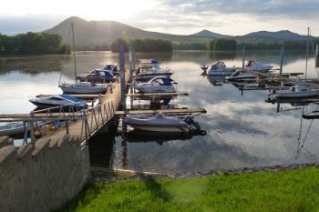 Žernosecké jezero (© František Kinař, 04/2012)