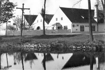 30. léta 20. století - zájezdní hostinec Veselka (© foto: archiv města Velešína, autor neznámý)