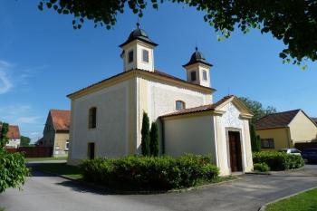 Kaplička sv. Jana Nepomuckého ( © František Kinař 05/2017)