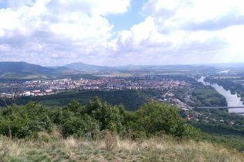 Radobýl - pohled na Litoměřice (© Simona Kidlesová, 8/2017)