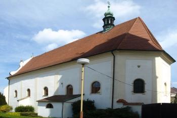 kostel od jihovýchodu (© Milan Caha 04/2012)