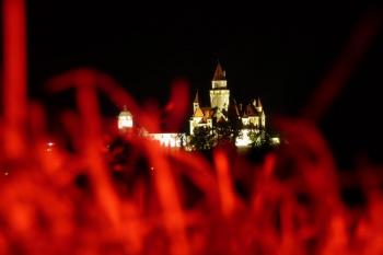 Noční Bouzov (© Lenka Novotná, 09/2012)