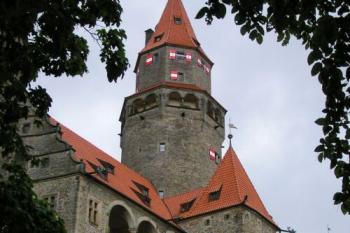 Věž (© Vojtěch Novák 05/2004)