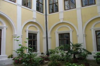 východní nároží vnitřního zámeckého nádvoří (© D Dohňanský, 07/2015)