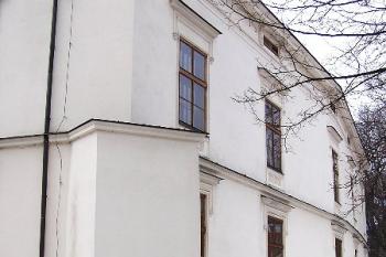 Východní nároží zámku ( © Jan P. Štěpánek 03/2006)