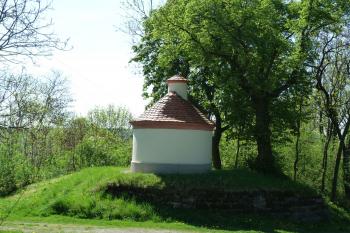 Kaple sv. Rozálie - Vraný (© František Kinař, 05/2012)