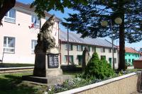 kaple sv. Jana Nepomuckého se zvonicí