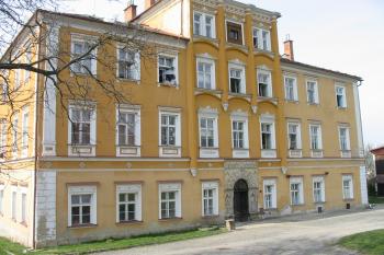 zámek od jihu (© D Dohňanský, 04/2015)