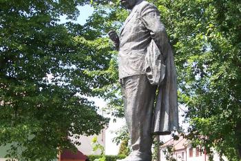 Pomník Petra Bezruče - Kostelec na Hané (© Ivo Rozehnal, 05/2012)